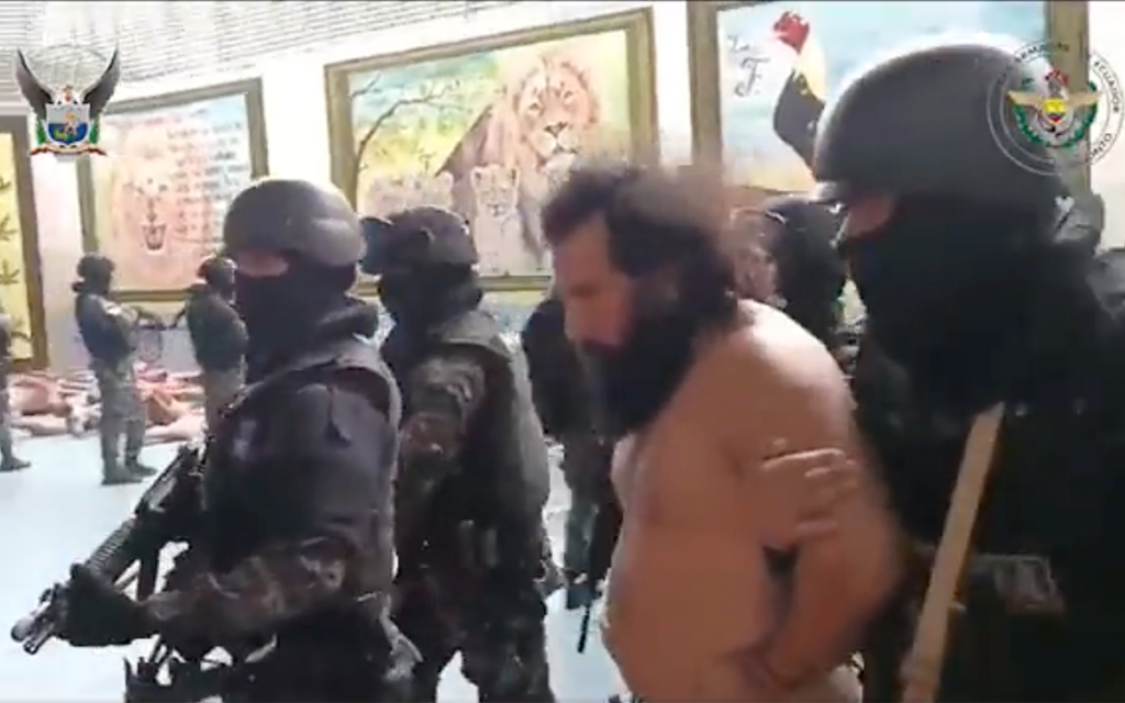 Trasladan a 'Fito', líder del grupo que amenazó a Villavicencio, a penal de máxima peligrosidad