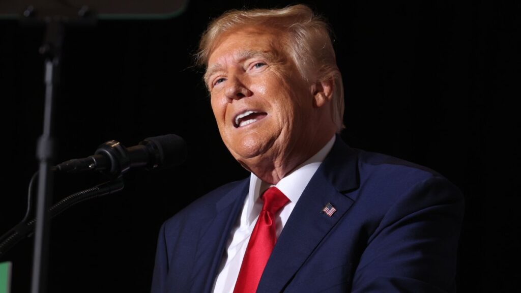 Trump buscará un nuevo juez en el caso de asalto al Capitolio