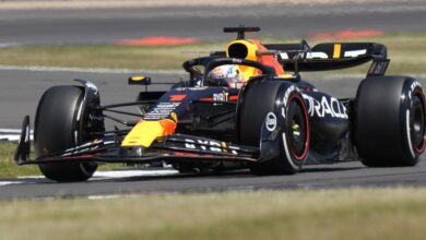 Verstappen empieza aplastando en el GP de Gran Bretaña de F1 y Alonso, arriba