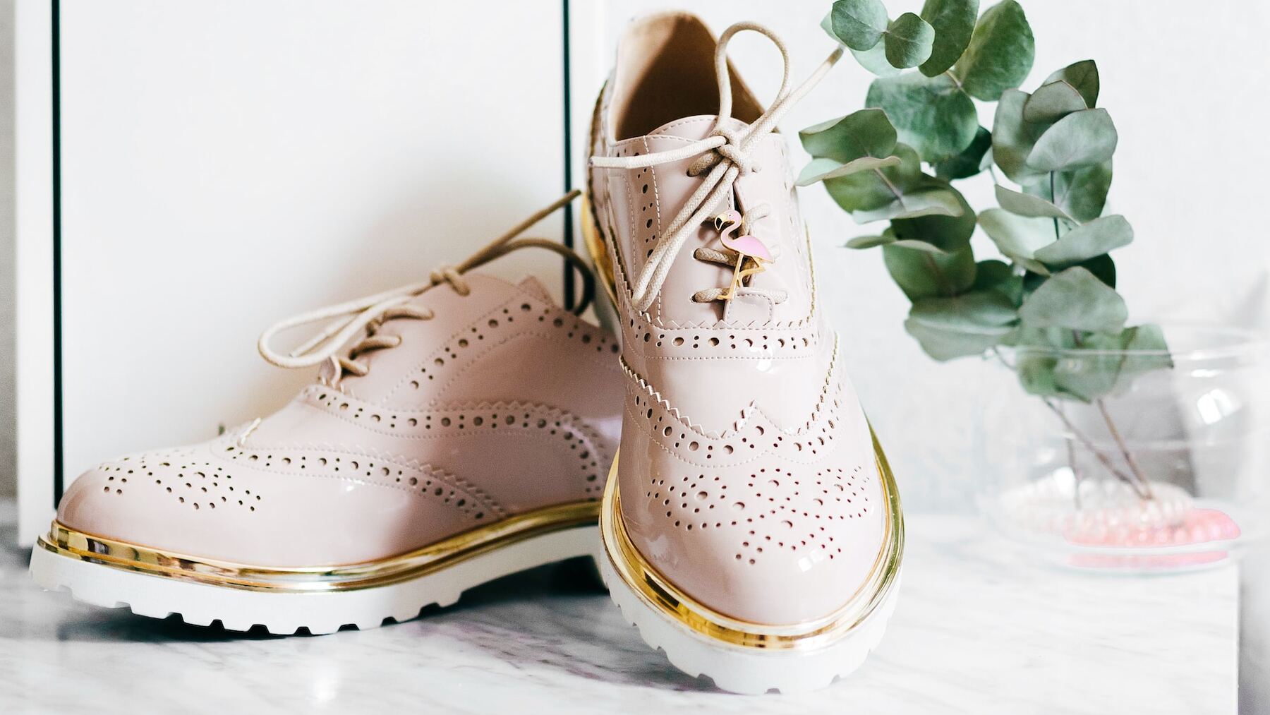 esta es la utilidad que tienen las bolsas que vienen en las cajas de zapatos