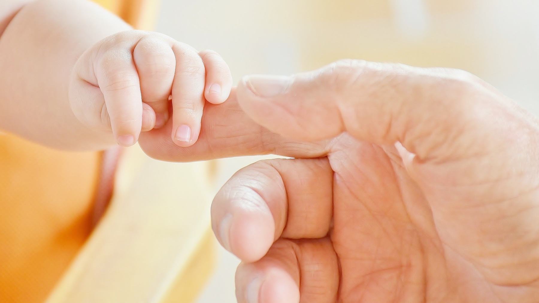 estos son los nombres que no podrás ponerle a tu hijo si vives en España