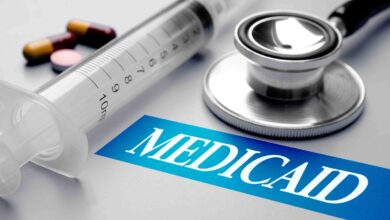 falla excluye a niños de programa Medicaid