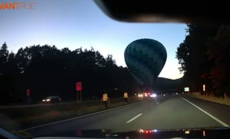 globo aerostático aterriza en una autopista en Estados Unidos