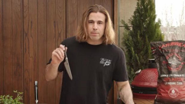 Daniel Sancho cocinando en la red / Youtube