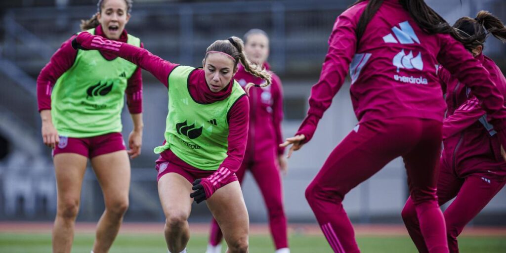 "Canto y bailo todo lo que me pongan por delante"