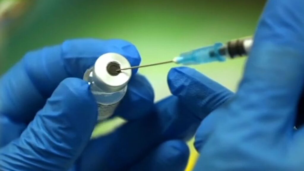 vacunas actualizadas del COVID estará disponibles en septiembre