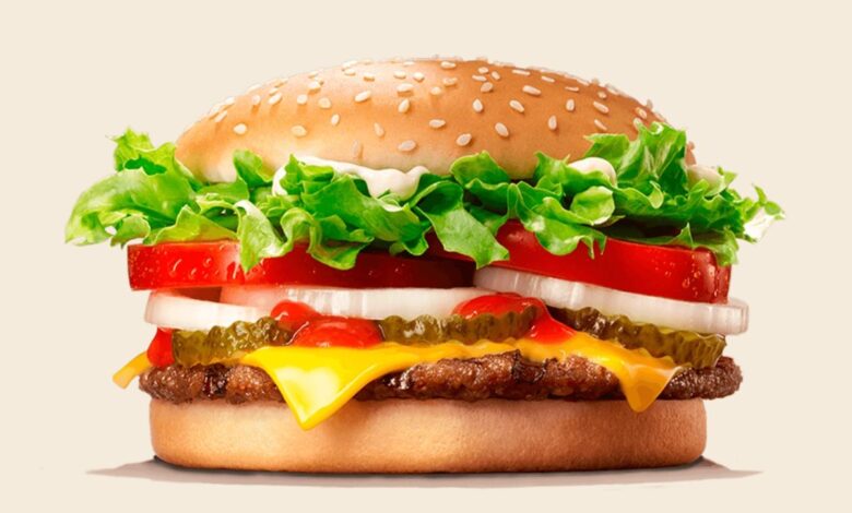 ¿La Whopper es muy pequeña? Burger King es demandada por clientes