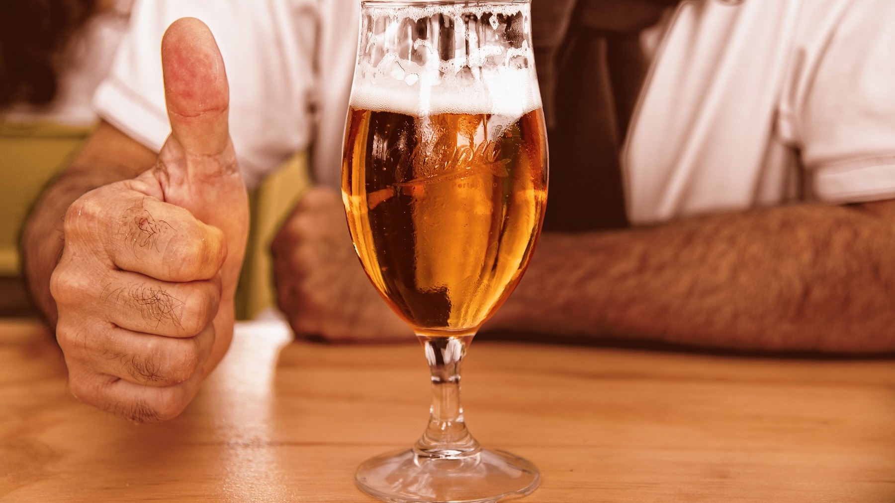 ¿La cerveza engorda mucho? La respuesta te dejará helado