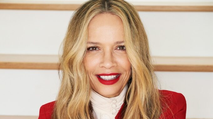 Victoria-Mahoney-la-vieja-guardia-2 Victoria Mahoney la vieja guardia 2