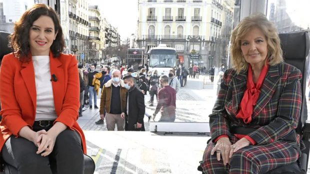 María Teresa Campos e Isabel Díaz Ayuso en 'Las Campos móvil' / Telecinco