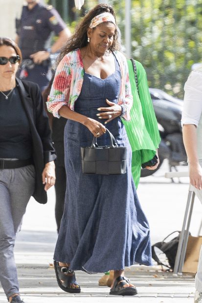 Michelle Obama con un look casual en Madrid / Gtres