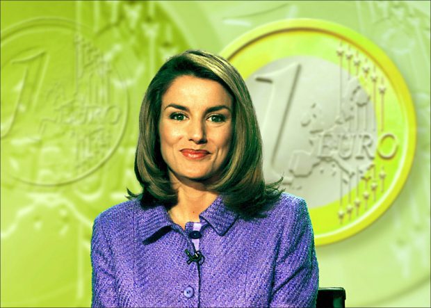 La Reina Letizia durante su etapa de presentadora del Telediario de TVE / Gtres