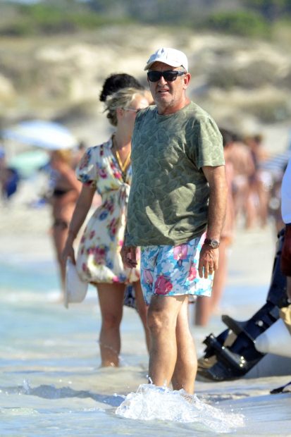 Karlos Arguiñano en la playa / GTRES