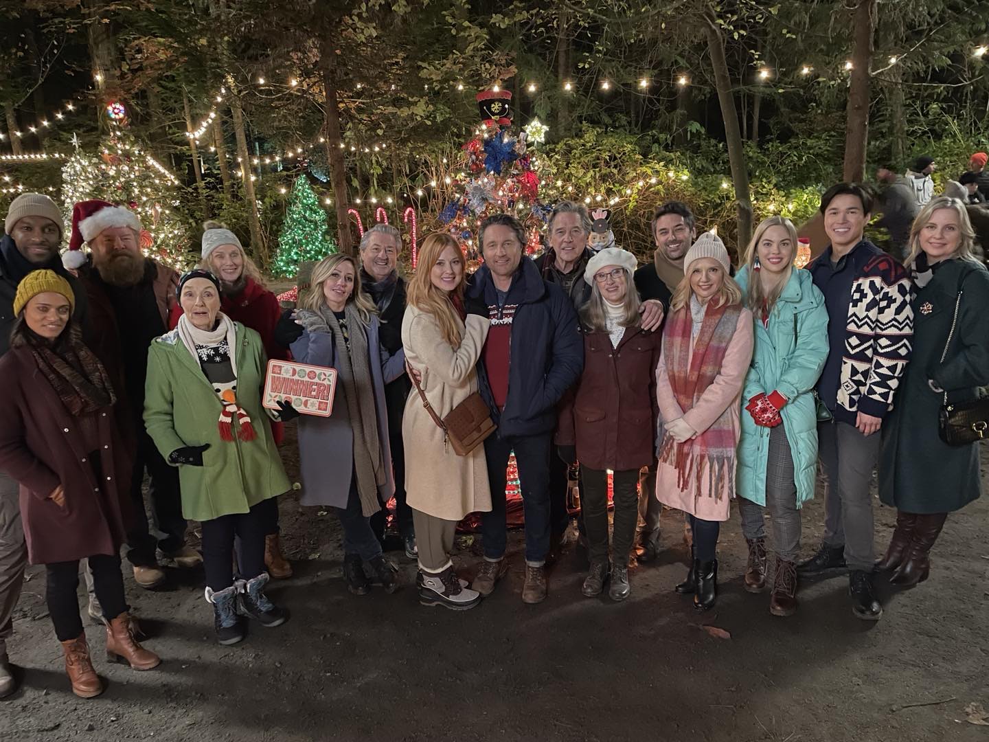 Reparto de episodios navideños de Virgin River. Reparto de episodios navideños de Virgin River.