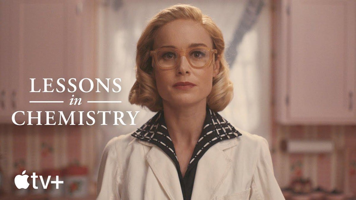 El tráiler de Lessons in Chemistry muestra la adaptación de Brie Larson a Apple TV+ de la popular novela