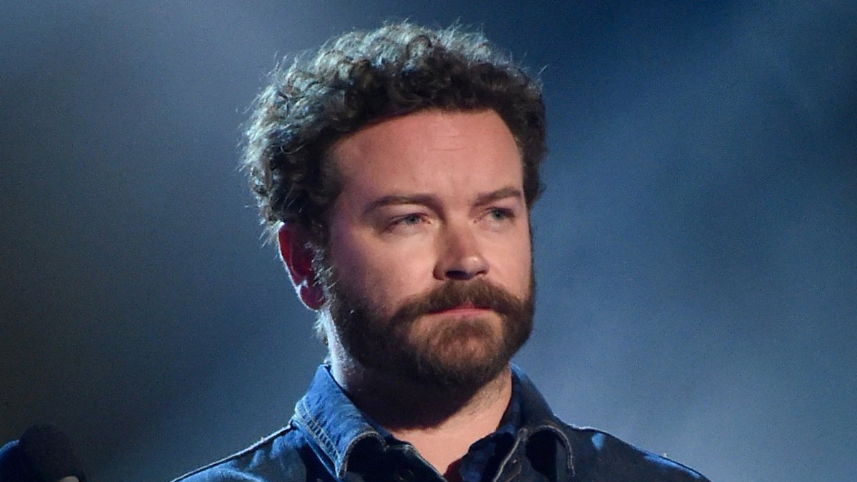 Actor de “That ’70s Show” recibe de 30 años de prisión a cadena perpetua por violar a dos mujeres