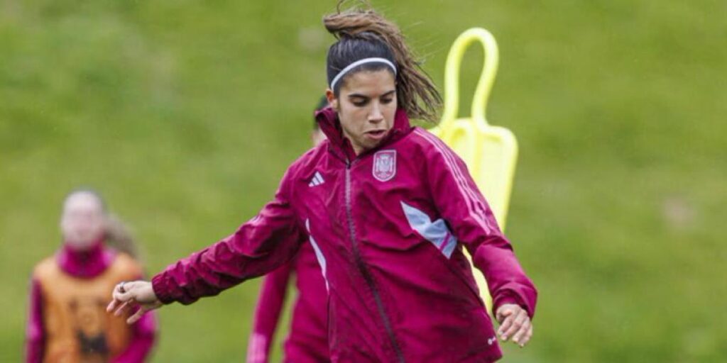 Alba Redondo: "Me veo haciendo cosas grandes y bonitas"