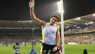 Armand Duplantis vuela en Eugene e impone un nuevo récord mundial | Video