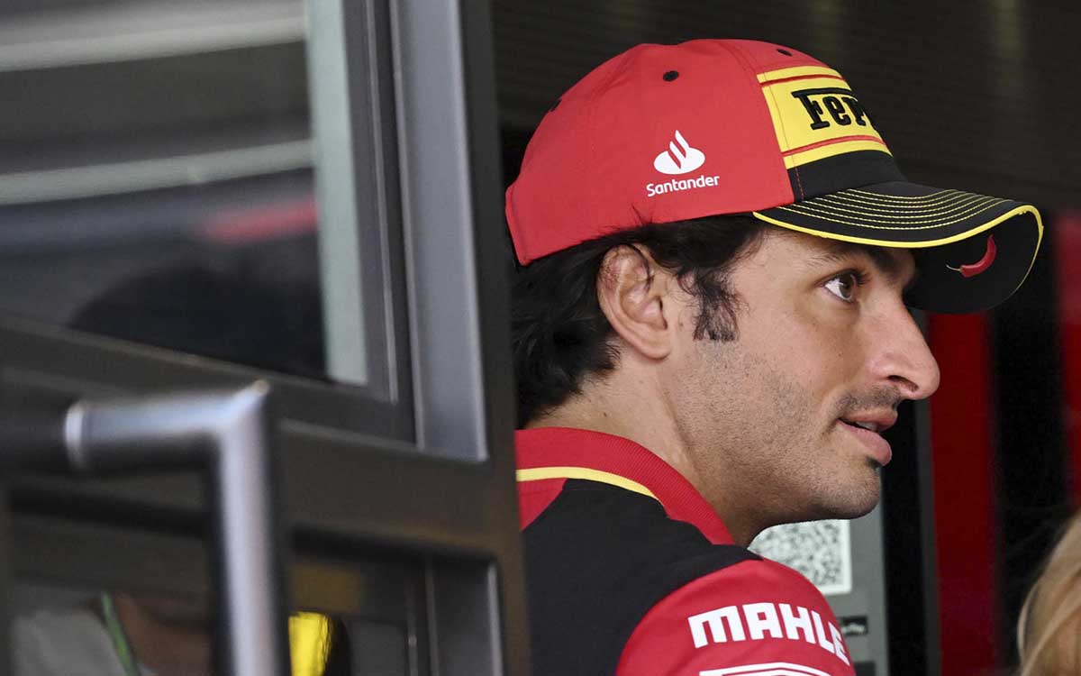 Carlos Sainz persigue y detiene a los ladrones que le robaron el reloj en Milán