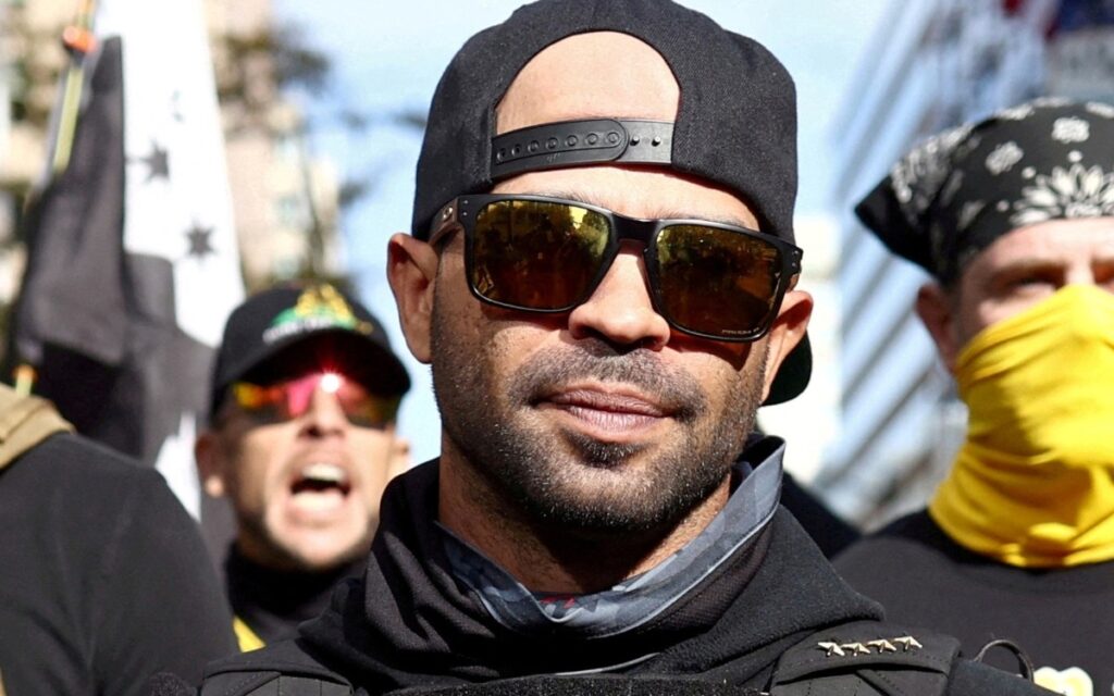 Dan 22 años de cárcel a líder de los Proud Boys, Enrique Tarrio; la condena más alta por asalto al Capitolio