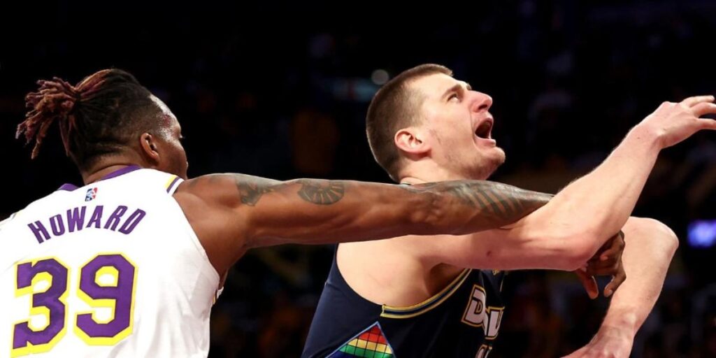 Dwight Howard, erre que erre con que es mejor que Jokic: "Yo paré a este tío..."