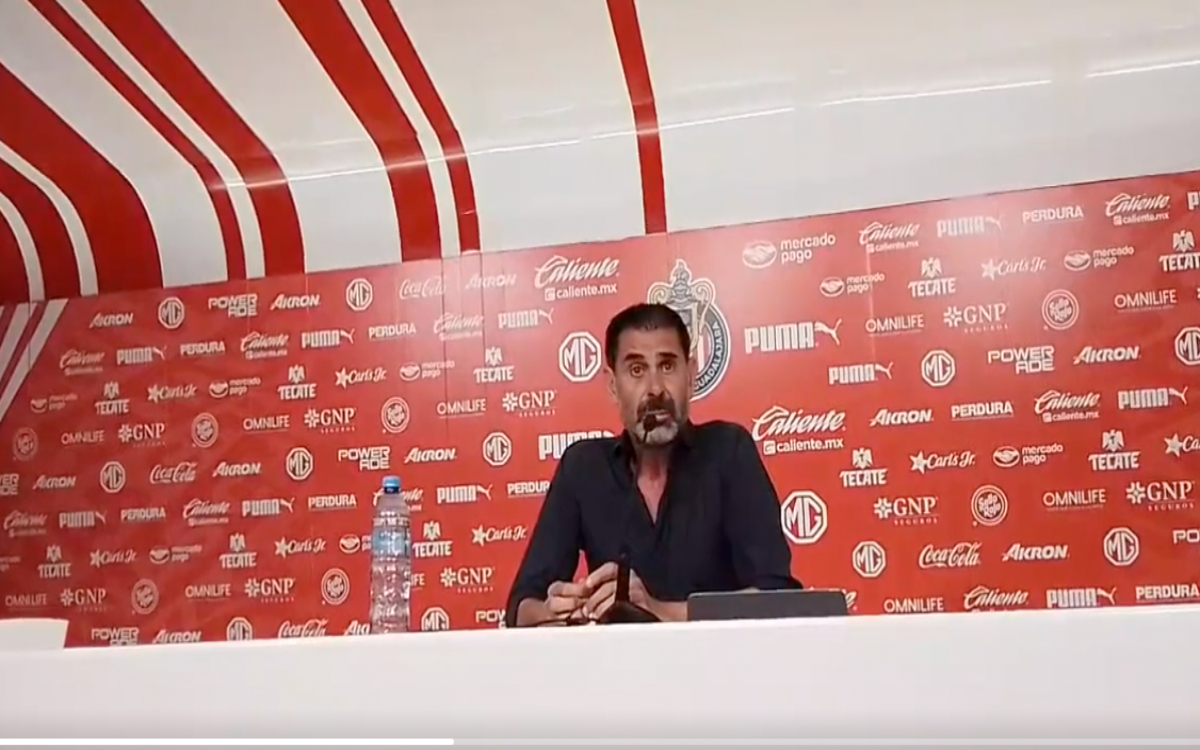 “El técnico (Veljko Paunovic) sabe que puede trabajar tranquilamente”: Hierro | Video