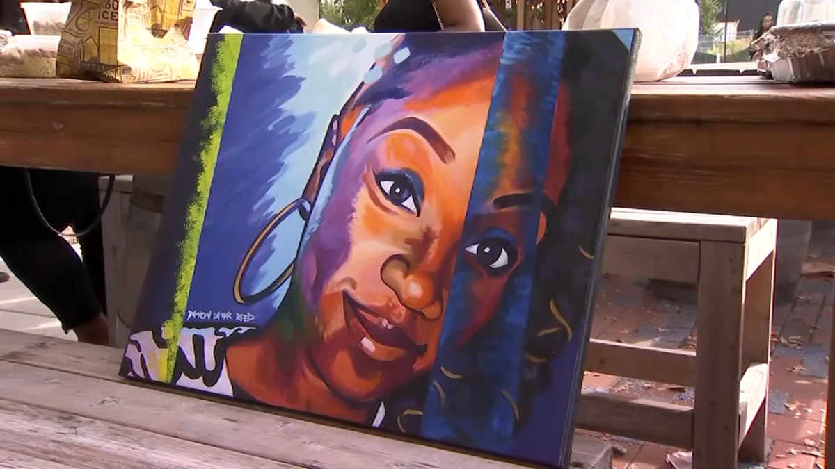 Festejan cumpleaños de trabajadora de USPS desaparecida en Chicago