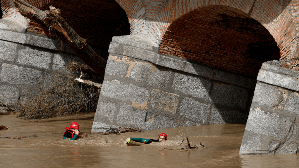 Fuertes lluvias dejan muertos, desaparecidos y daños en España