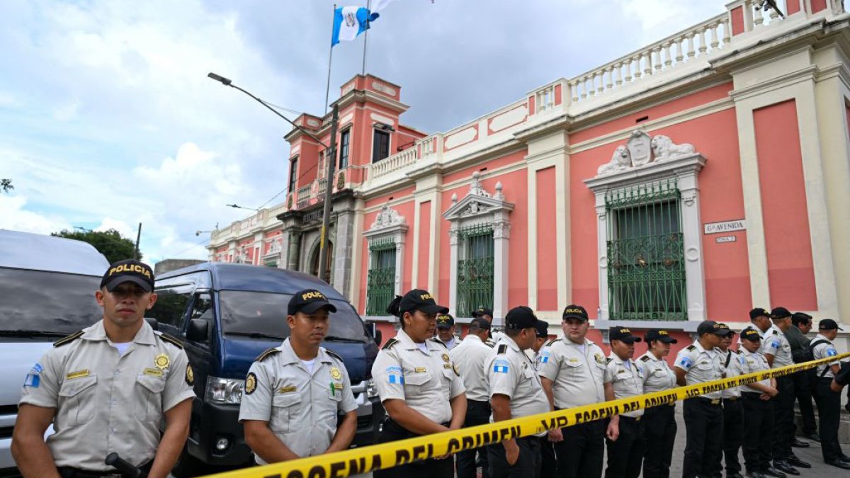 Guatemala: fiscales secuestran actas electorales tras nuevo allanamiento