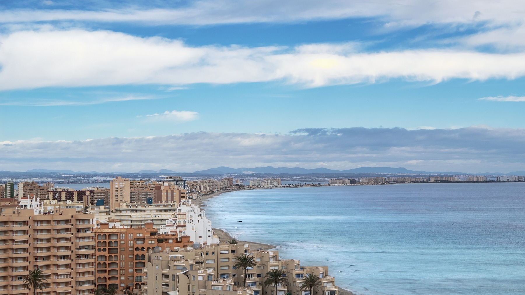 La calle más larga de España mide 19 kilómetros y su ubicación te sorprenderá