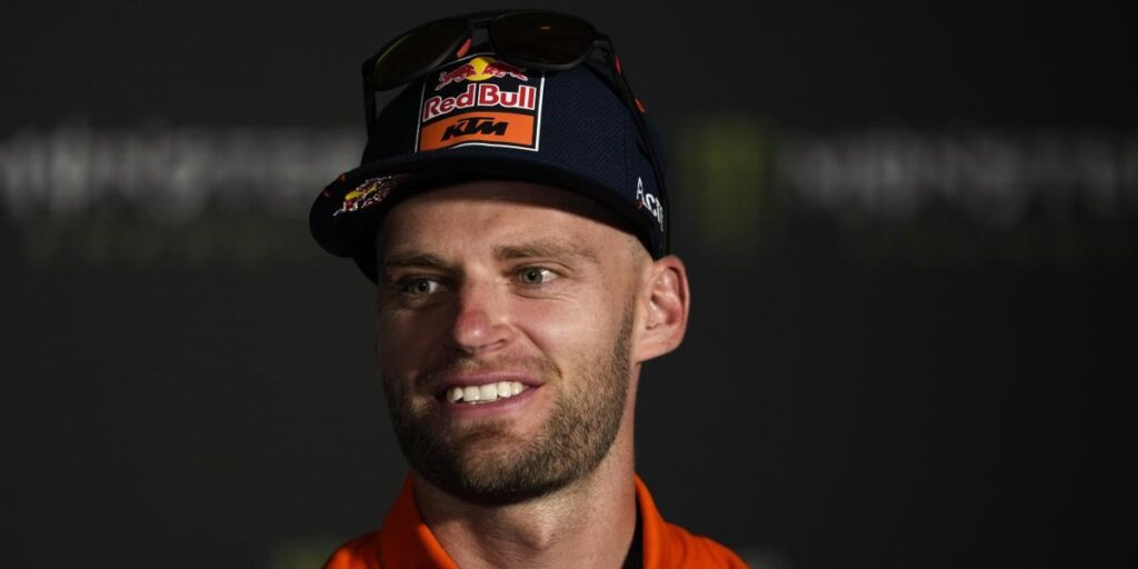 La maniobra de Brad Binder que salvó la integridad de Bagnaia
