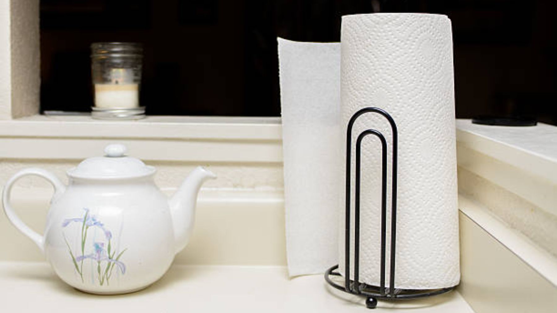 Llevas toda la vida haciendo esto mal. Las redes enloquecen con esta forma de utilizar el portarrollos de papel de cocina