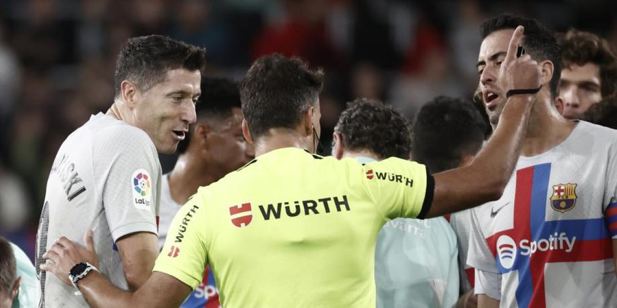 Los árbitros serán intransigentes con los banquillos en Europa