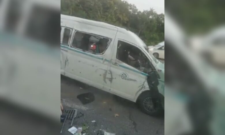 Mueren seis personas en accidente vehicular en Riviera Maya