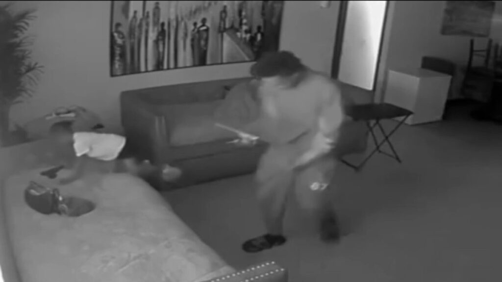 Niña de 3 años se dispara con un arma en la mano, hay una persona detenida