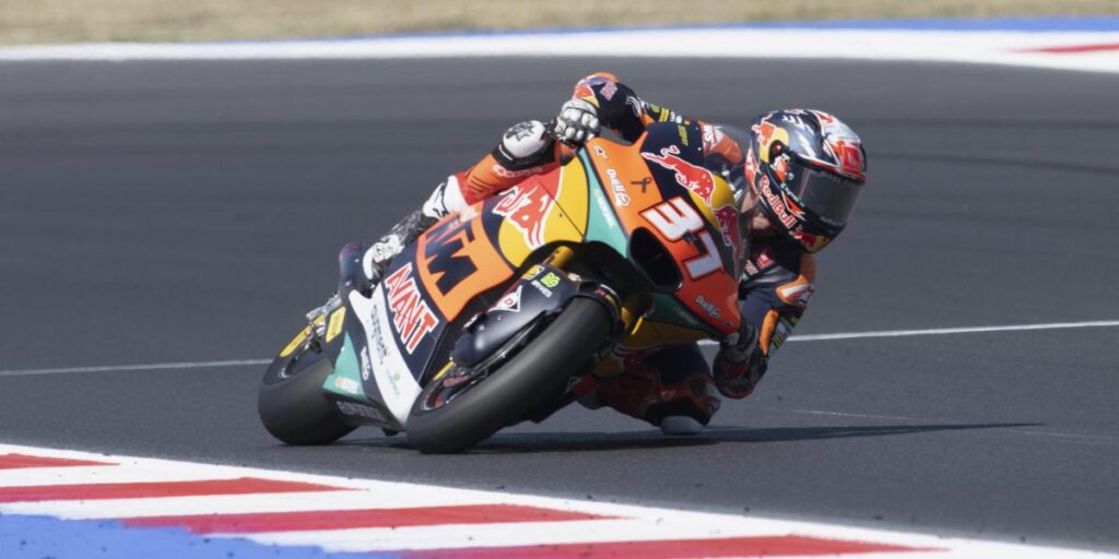 Pedro Acosta suma la sexta tras una exhibición Buddh