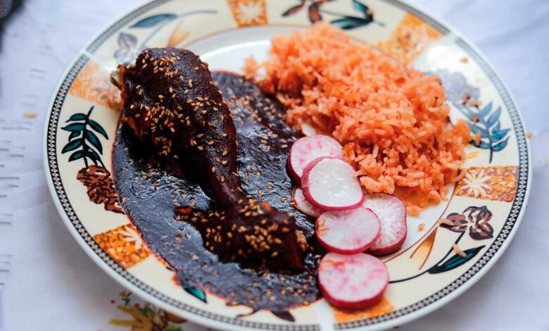 Profeco retirará del mercado estas marcas de mole en pasta