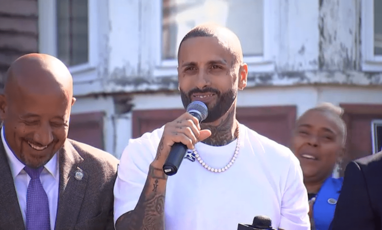 Reconocen a la estrella de reguetón Nicky Jam con un centro de arte a su nombre