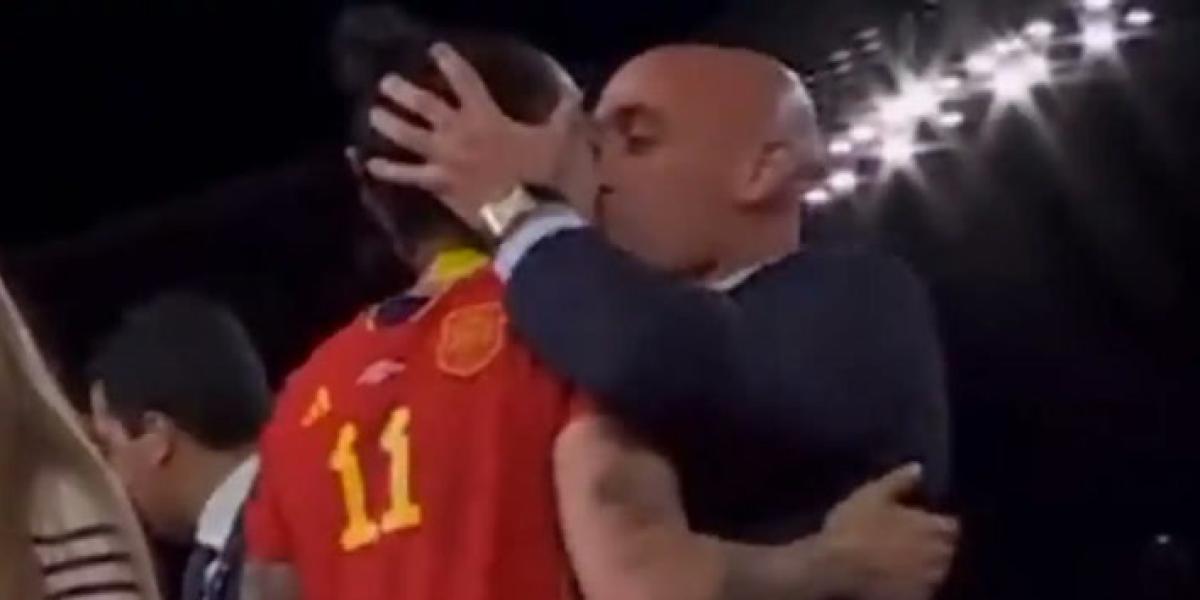 Rubiales: ¿Si lo habría hecho con los hombres? Sí, lo hice cuando era jugador"