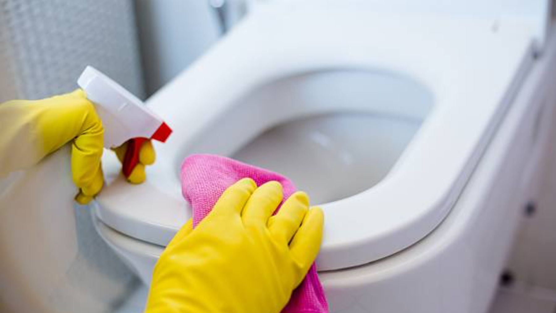 Se acabaron las asquerosas manchas del váter con el truco más efectivo