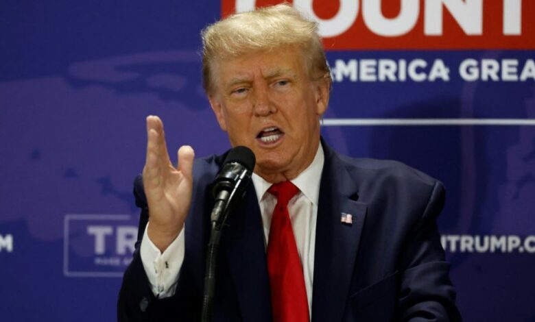 Trump dice que invocaría una ley de 1798 para deportar a no ciudadanos si es reelecto
