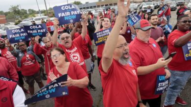 Trump se reunirá con trabajadores automotrices