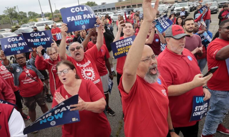Trump se reunirá con trabajadores automotrices