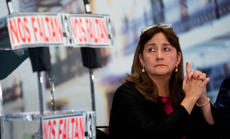 Vinculación de autoridades en caso ayotzinapa no se puede tapar con un dedo, acusa Buitrago
