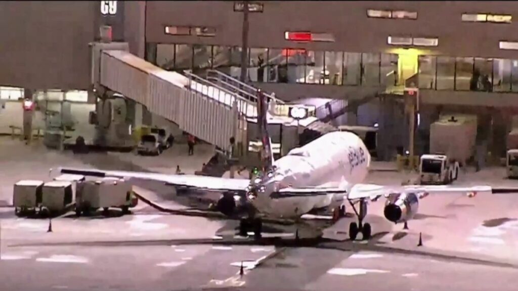 Vuelo Guayaquil-Fort Lauderdale sufre turbulencia severa y deja 8 hospitalizados