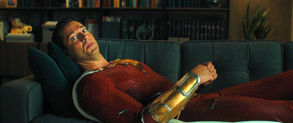 Zachary Levi rompe el silencio sobre las críticas negativas de Shazam 2 después del fracaso de 133 millones de dólares
