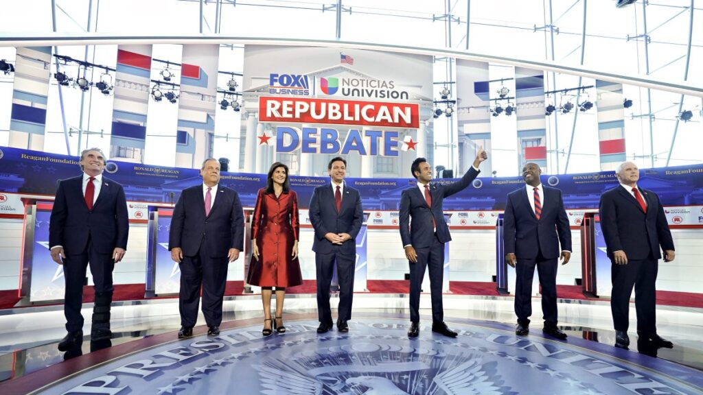 critican ausencia de Trump en segundo debate de aspirantes republicanos