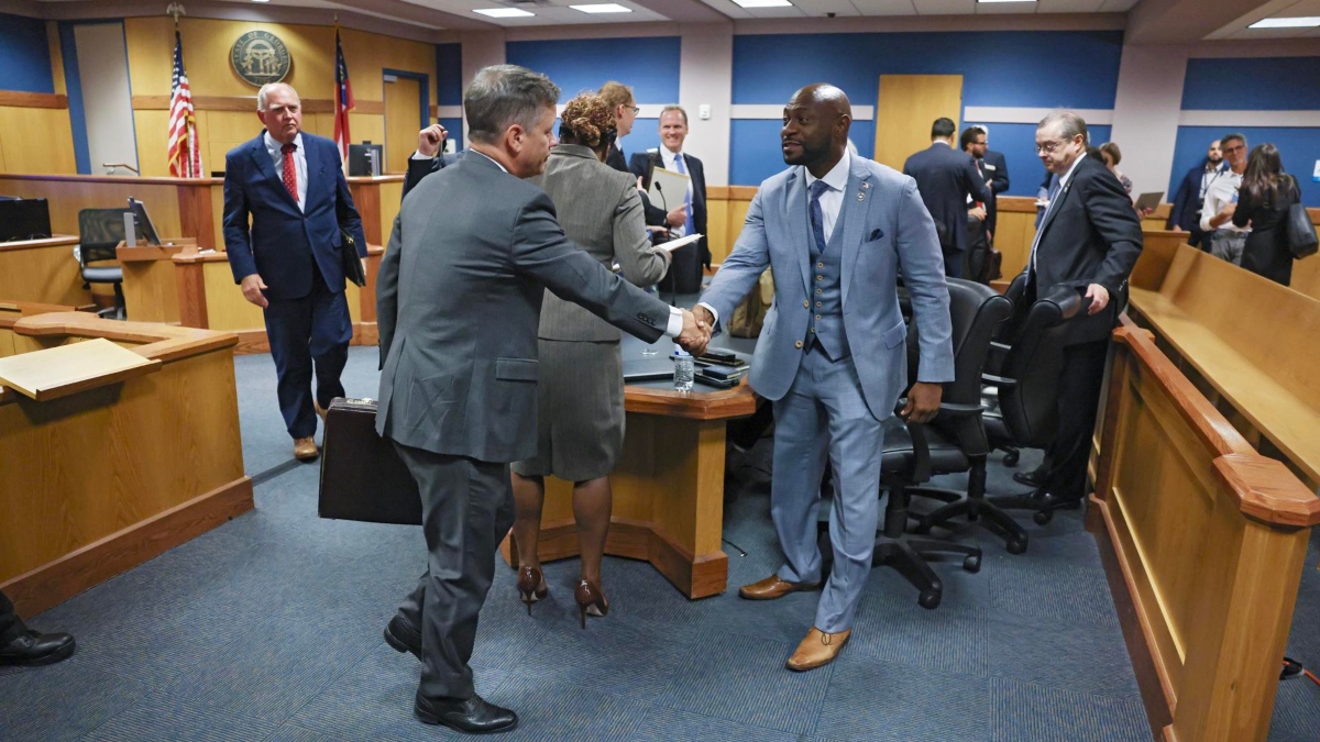 juez deniega a dos coacusados de Trump no juzgarlos juntos