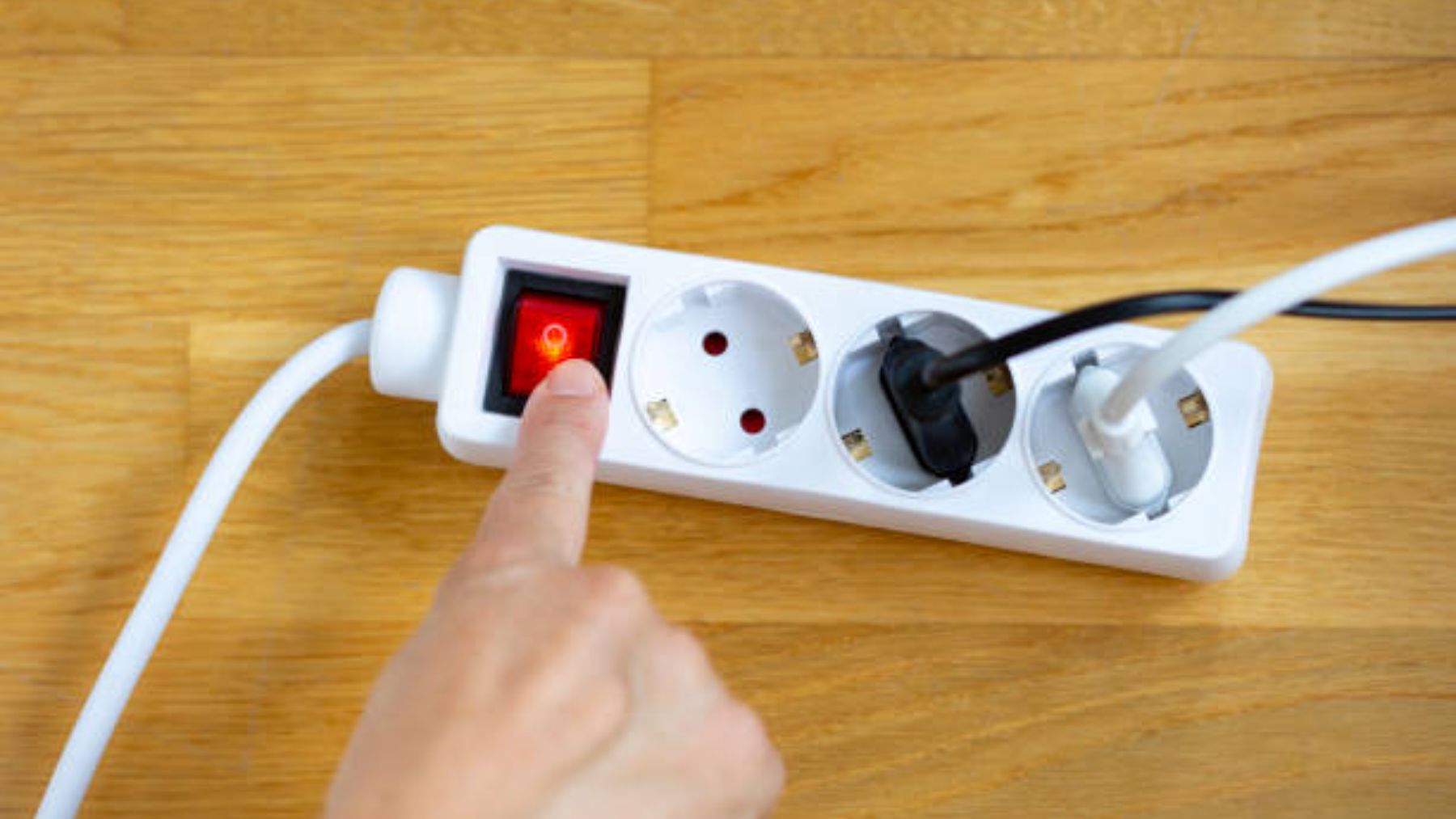 no vuelvas a hacer esto con las regletas en tu casa