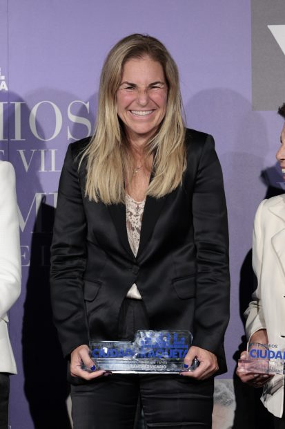 Arantxa Sánchez Vicario recoge un premio / Gtres
